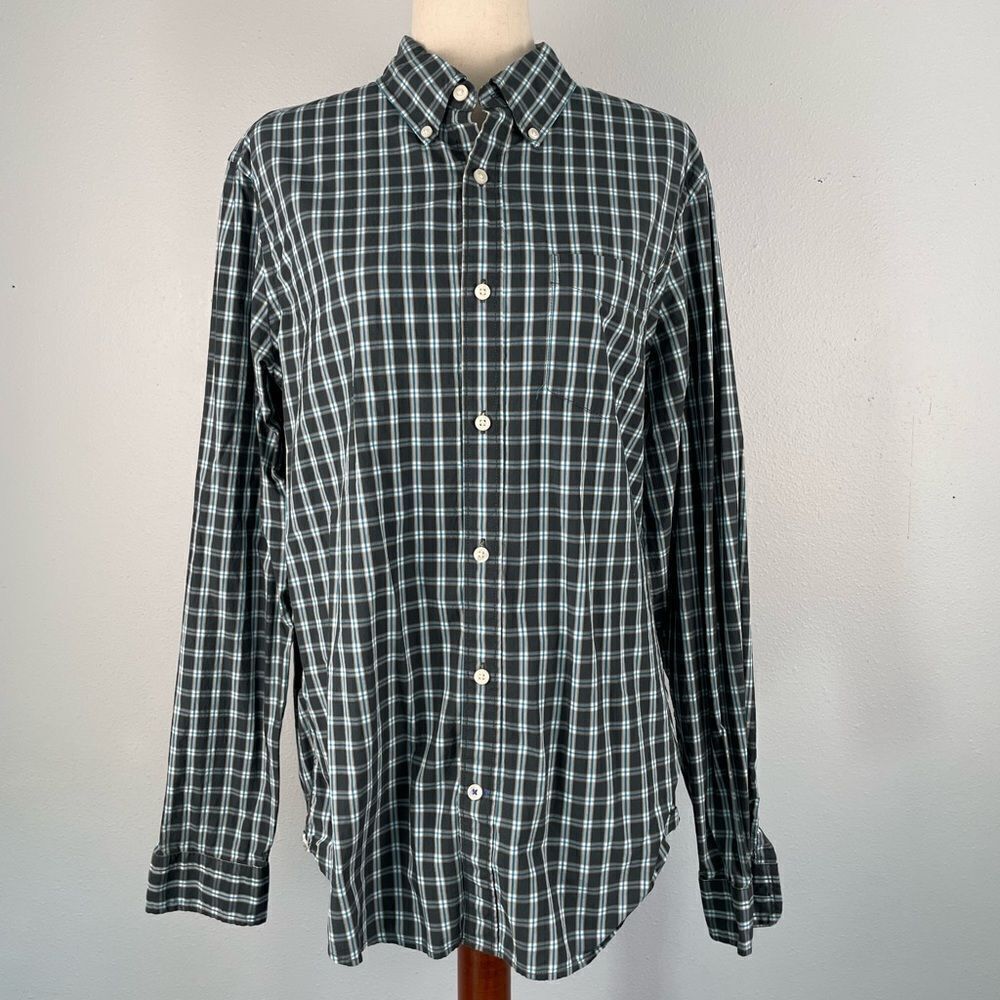 GAP Lived In Men's Plaid Dress Shirt Size L EUC